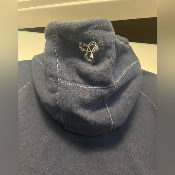 TNA Aritzia Blue Logo Hoodie Size Medium - Picture 10 of 16